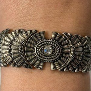 Intricate Beautiful Metal Elastic Bracelet with Rhinestone